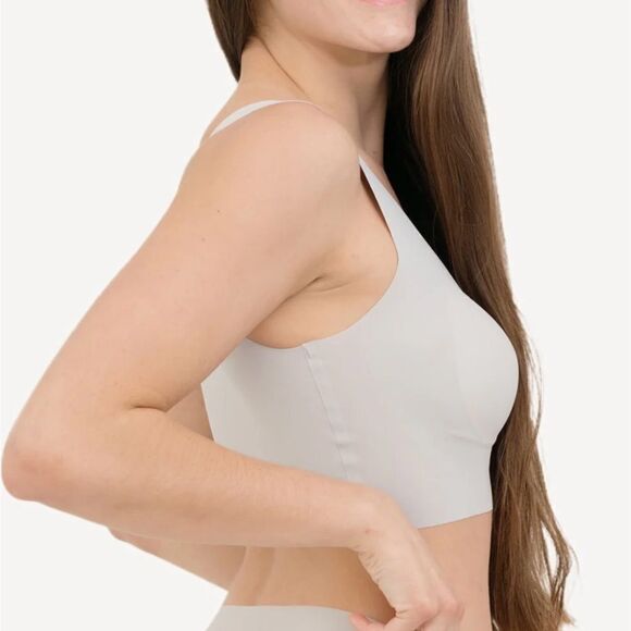 GREY COOBIE INVISIBLE STRAPS SCOOP BRA SIZE LARGE - Picture 2 of 5